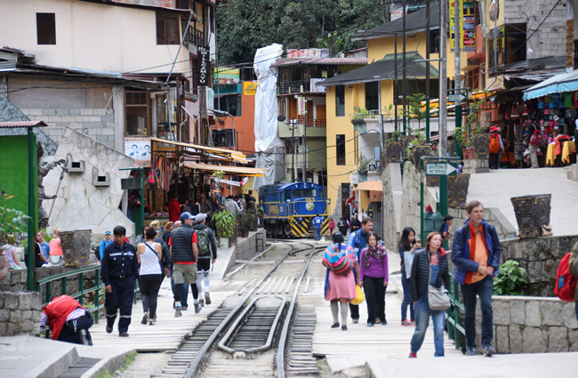 AquaCalientes-TrainTrack_sm